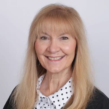 Debbie Constanzer