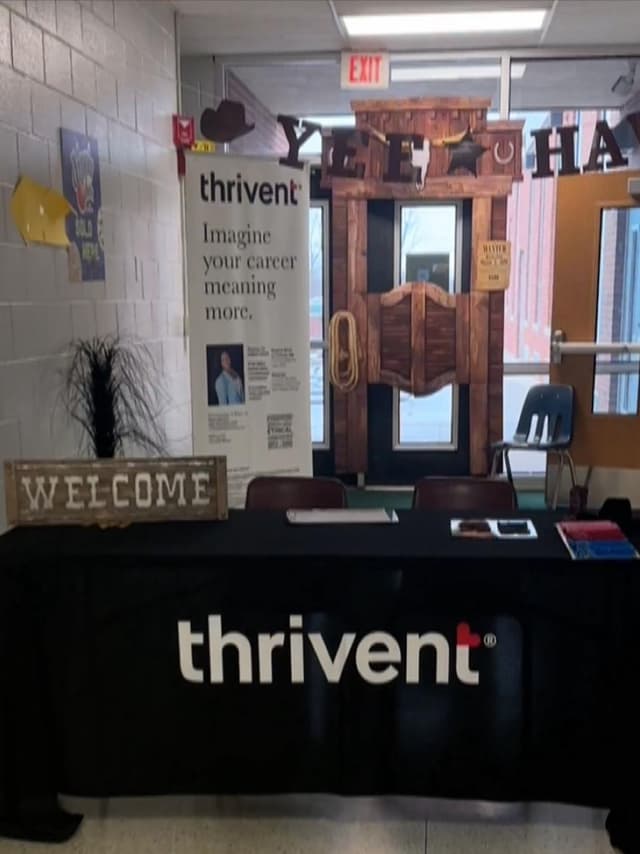 About Monnencia Riley