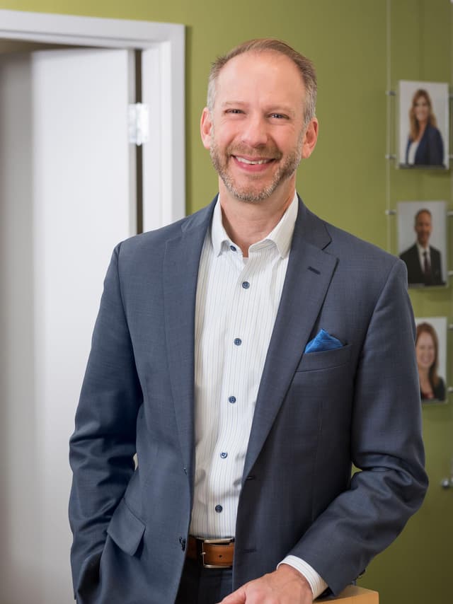 Advisor Image