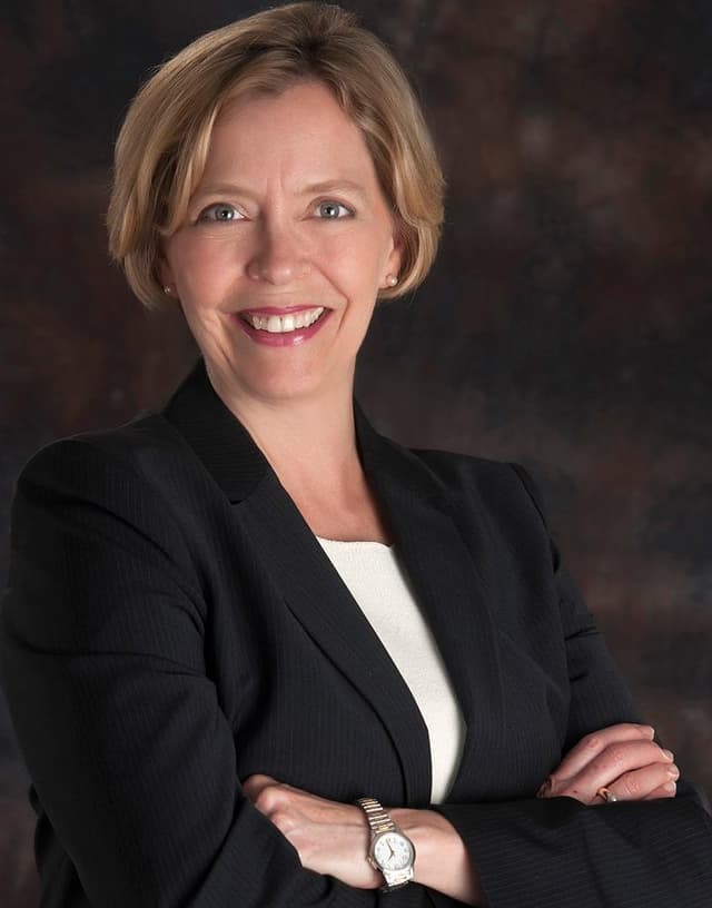 About Gwenn Branstad