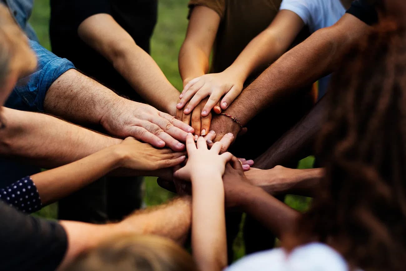 Make a difference in your community, with your community! image